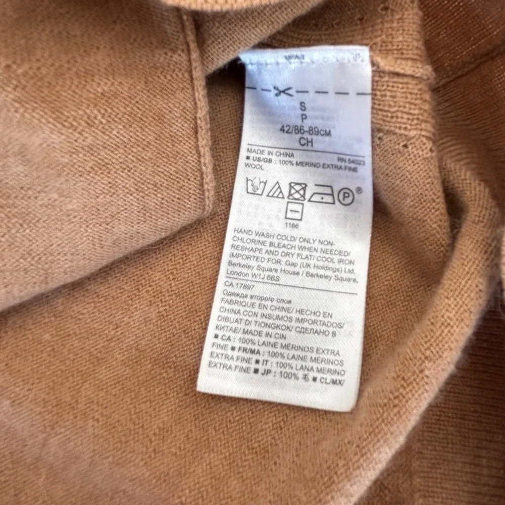 Banana Republic Camel/Tan Merino Cardigan Sweater - Picture 8 of 12
